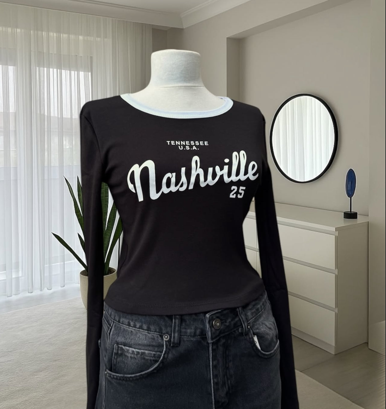 توب TENNESSEE U.S.A
بأكمام طويلة