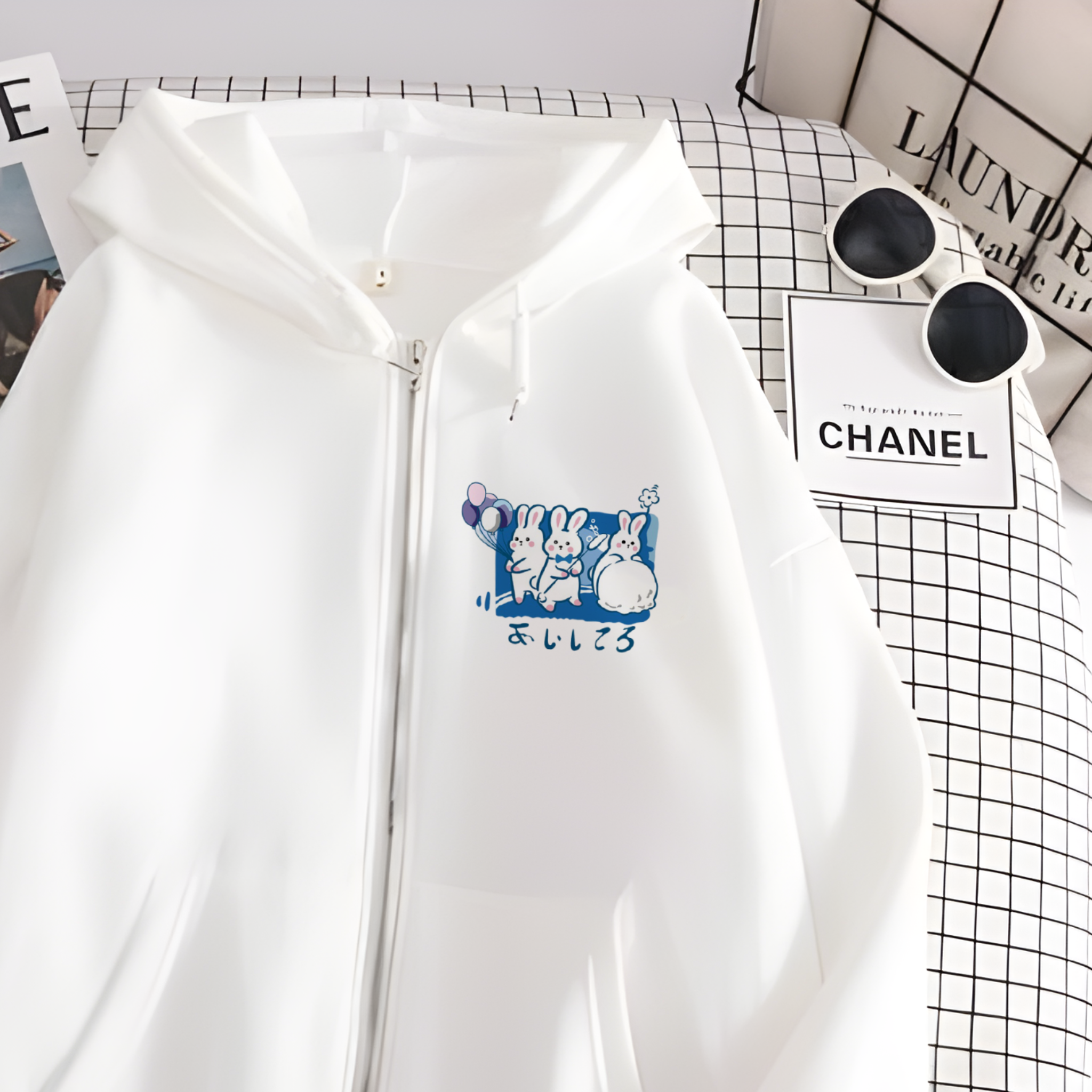 هودي أرنب الثلج ابيض بسحاب