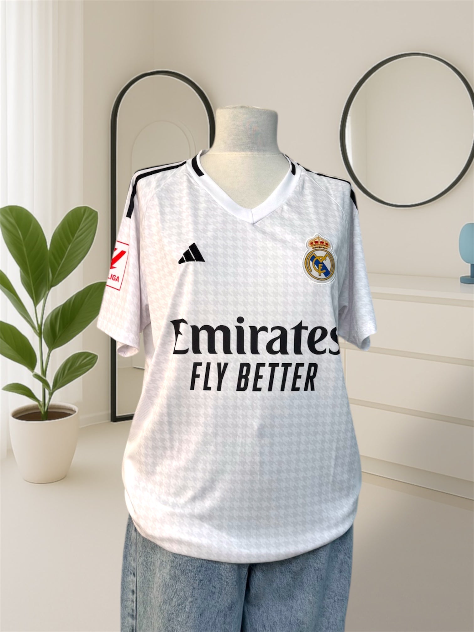 جيرسي ريال مدريد مطرز