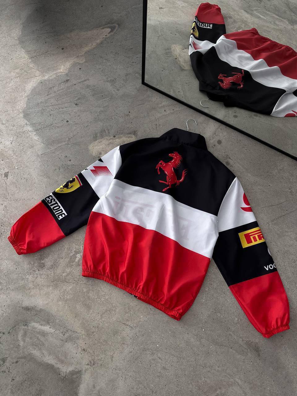 جاكيت فيراري نفخ باللون الابيض