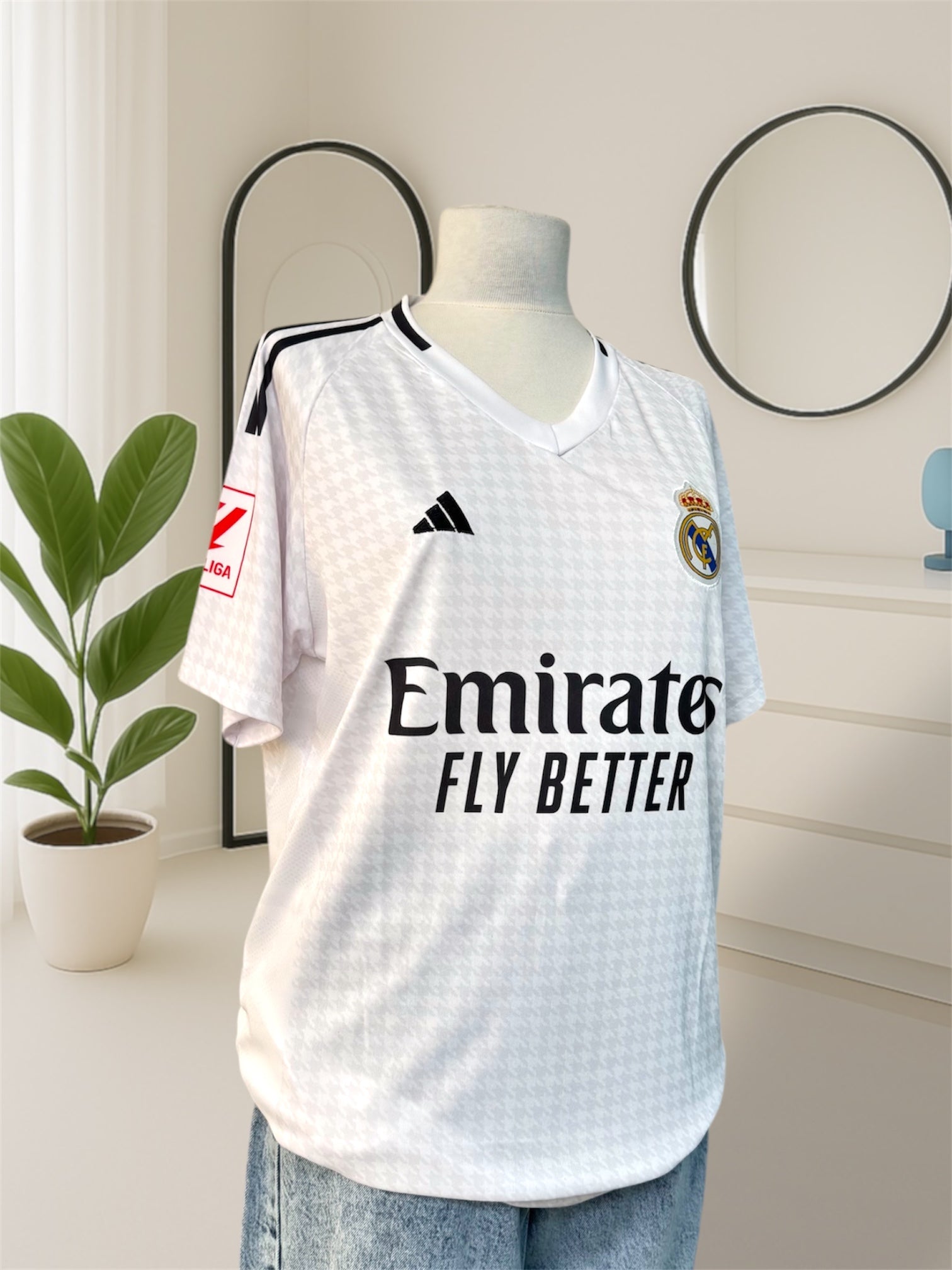 جيرسي ريال مدريد مطرز